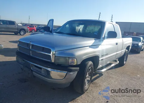 2001 Dodge Ram 1500 St z USA, uszkodzony, nr VIN 1B7HC13Y41J615888